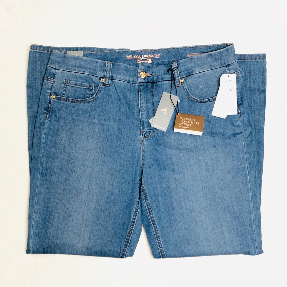 Melissa McCarthy Slimming Silhouette Flare Jeans - Picture 3 of 8